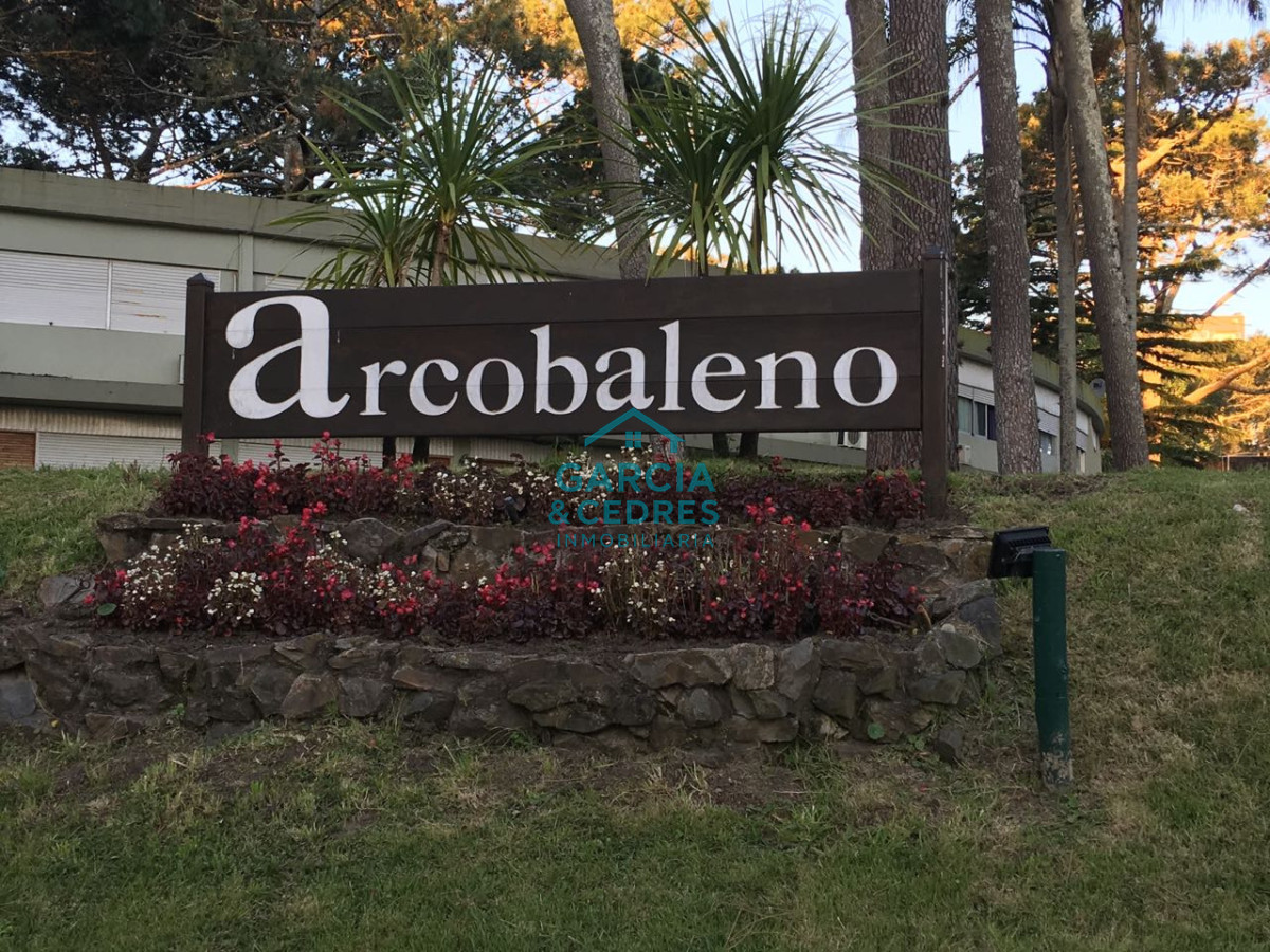 Apartamento ID.479 - Amplio apartamento con gran vista en Complejo Arcobaleno, Playa Mansa. 