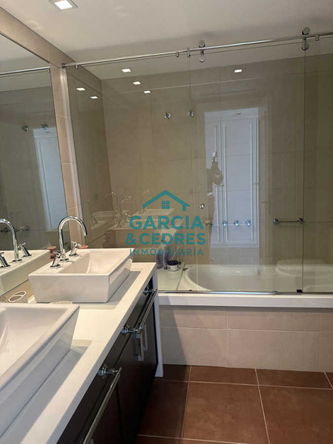 Apartamento ID.175 - Torre Imperiale Exclusivo Apartamento de Gran Categoría con 4 Dormitorios, Servicio y 6 Baños