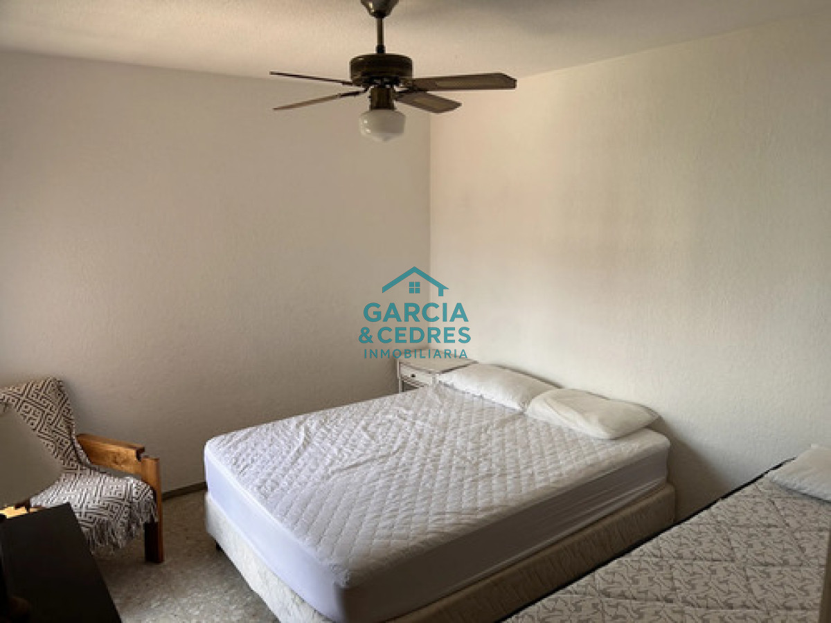 Apartamento ID.564 - Apartamento de 2 dormitorios en primer linea con vista al mar, Playa Mansa