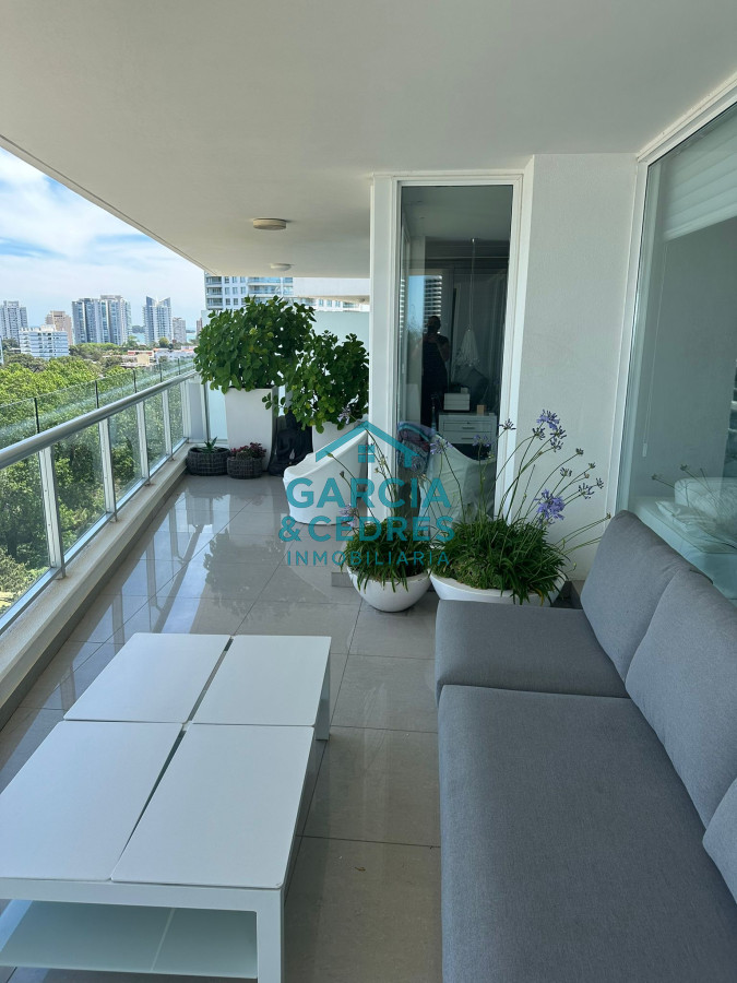 Apartamento ID.106 - ALQUILO EXCEPCIONAL  APTO DE 3 DORM Y 4 BAÑOS EN TORRE ONE I EN PLAYA BRAVA PISO 11
