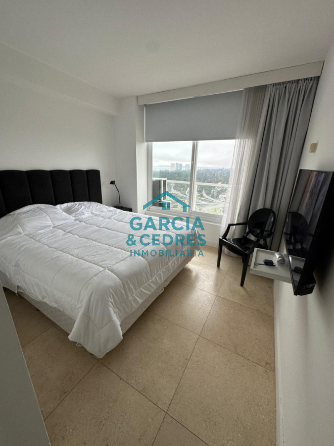 Apartamento ID.422 - Alquiler invernal Apto de 1 1/2 dorm y 2 baños en torre YOO 