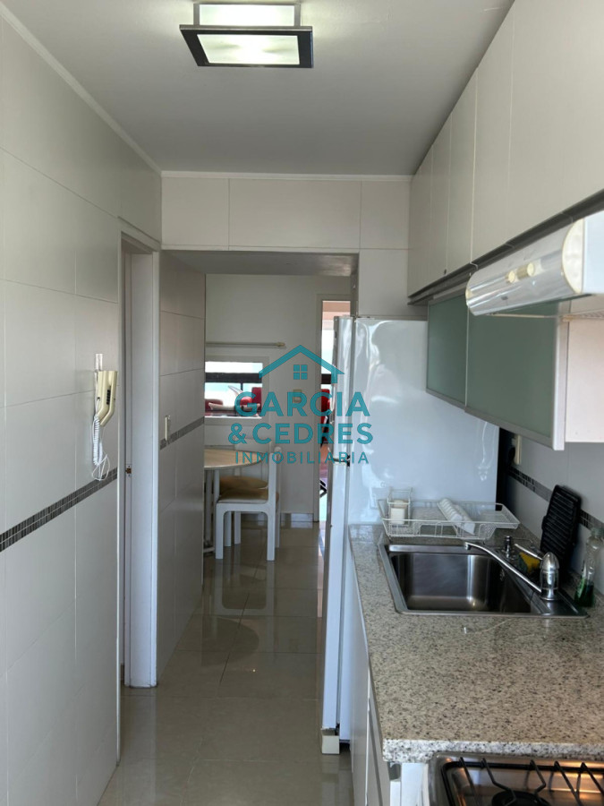 Apartamento ID.197 - Oportunidad !!! Venta Apartamento 4 Dormitorios y 3 baños Reciclado - Playa Brava - Parquemar Center