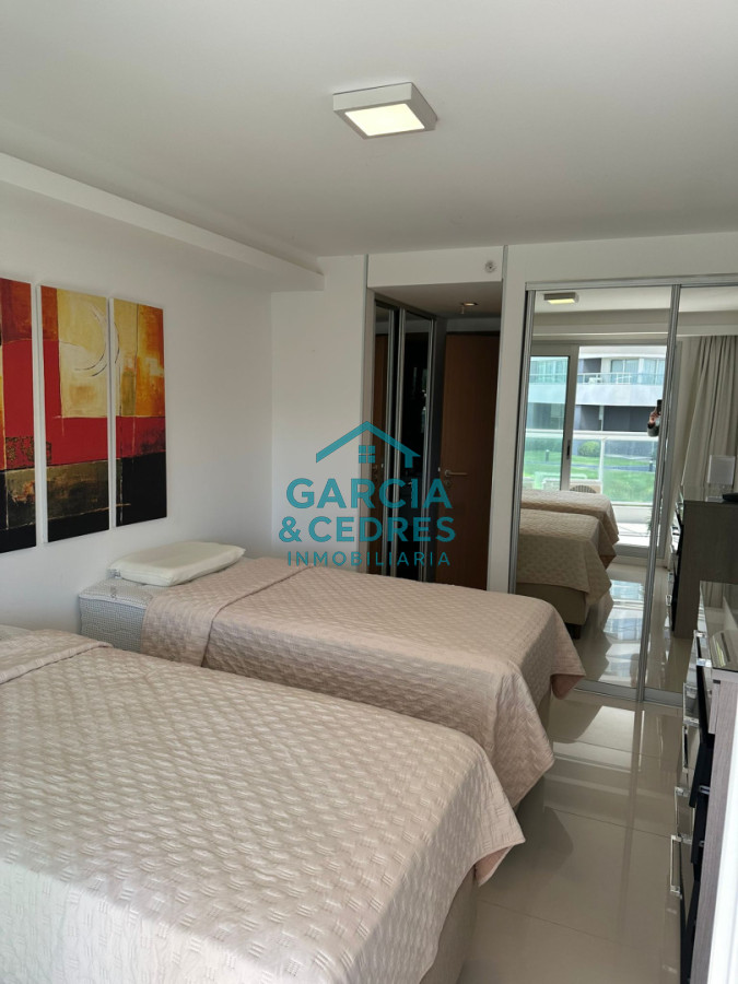 Apartamento ID.394 - VENDO EXCELENTE APTO DE 2 DORM+DEPENDENCIA , 4 BAÑOS EN TORRE LOOK BRAVA