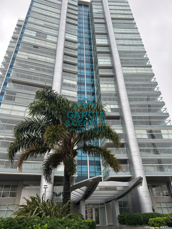 Apartamento ID.495 - Miami Boulevard, Punta del Este.  Apartamento de 2 dormitorios y 2 baños