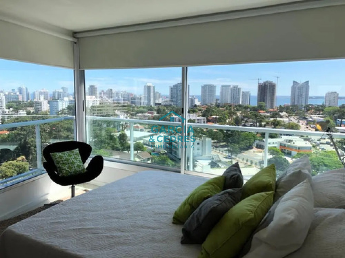 Apartamento ID.324 - Alquiler invernal - Apartamento 2 Dormitorios En Punta Del Este Invernal Con Cochera. Excelente Vista y ubicación.