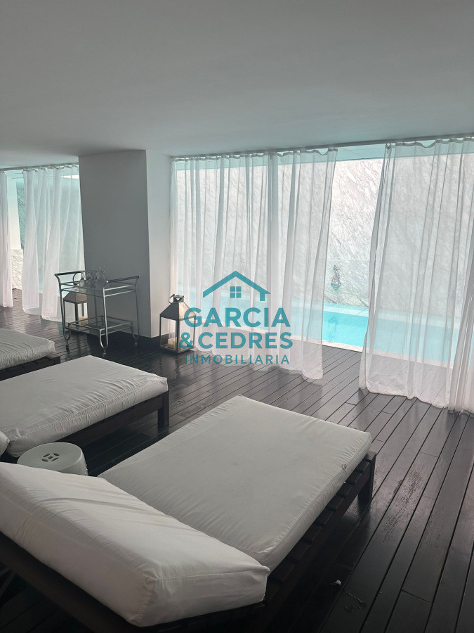 Apartamento ID.2 -  Vendo Apto En Torre Yoo de 1 1/2 dormitorio Excelente Estado . Una Torre Con Todas Las Amenidades . No Deje De Perder Esta Oportunidad