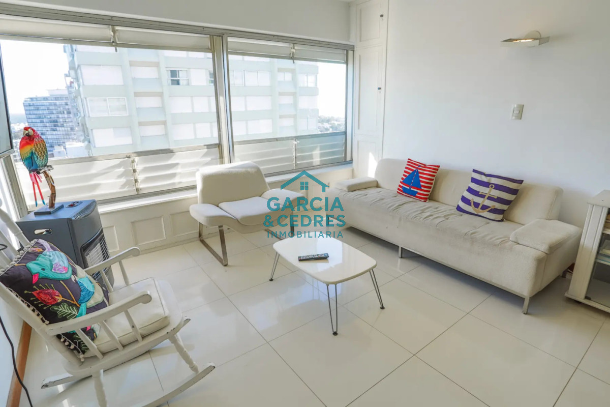 Apartamento ID.431 - Alquiler anual - Apartamento de 2 Dormitorios Reciclado en Bahia Palace
