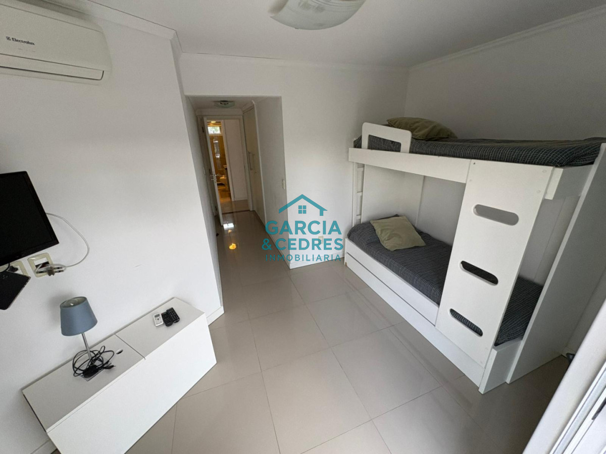 Apartamento ID.267 - Apartamento de 3 dormitorios en Casino Tower, Punta del Este