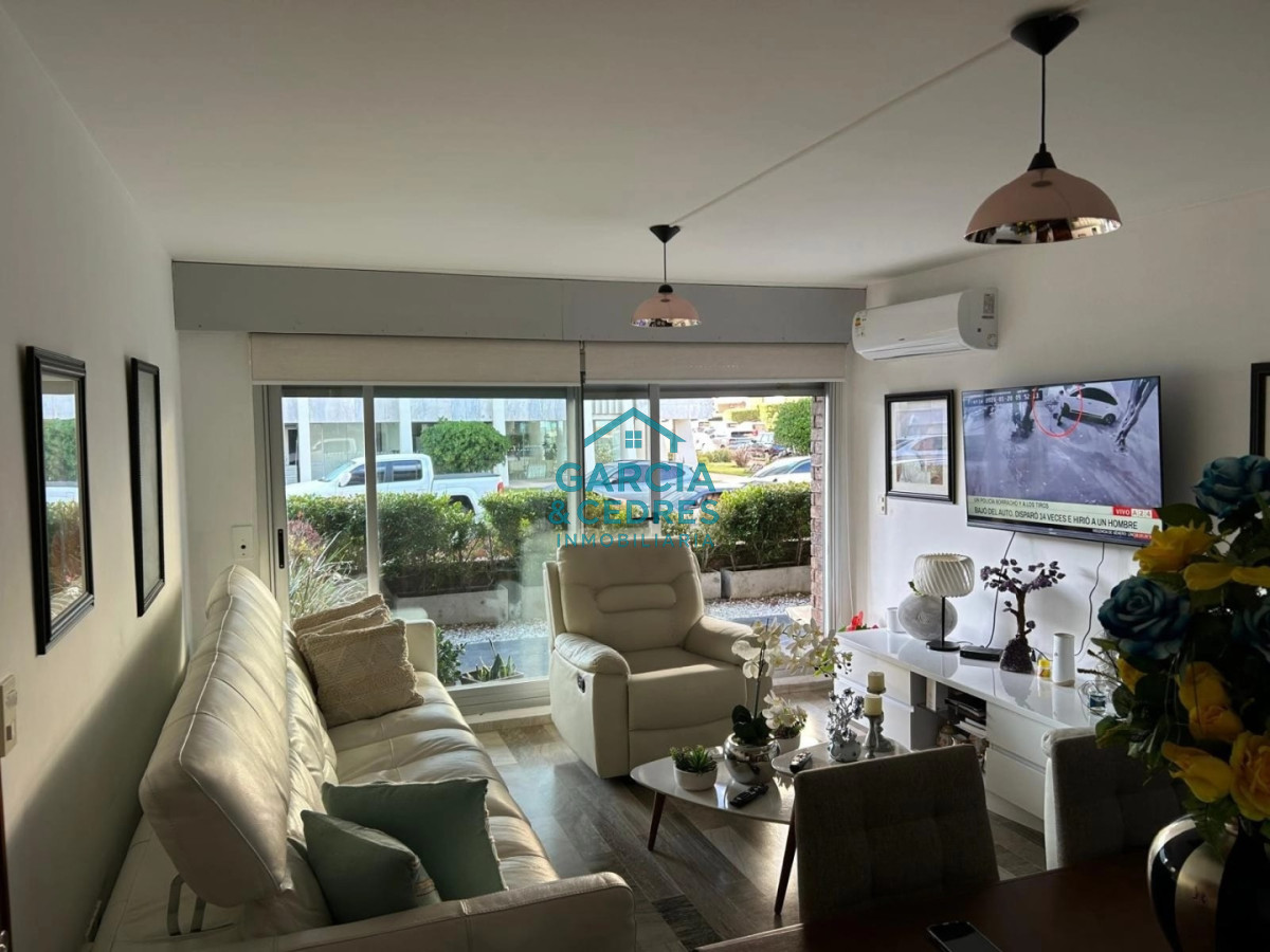Apartamento ID.181 - Oportunidad Apartamento de 3 Dormitorios y 2 baños en Edificio Porto Santo - Punta del Este