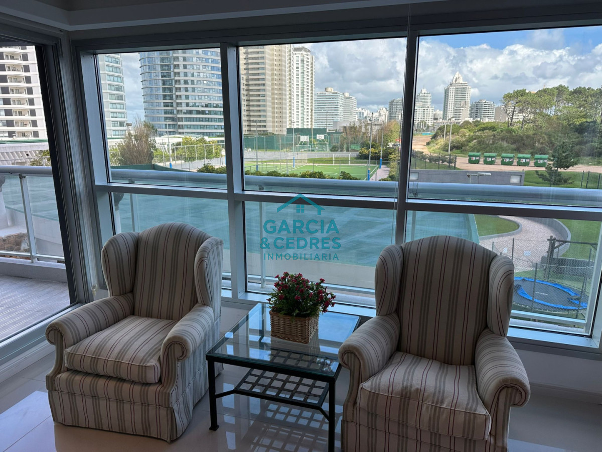 Apartamento ID.394 - VENDO EXCELENTE APTO DE 2 DORM+DEPENDENCIA , 4 BAÑOS EN TORRE LOOK BRAVA