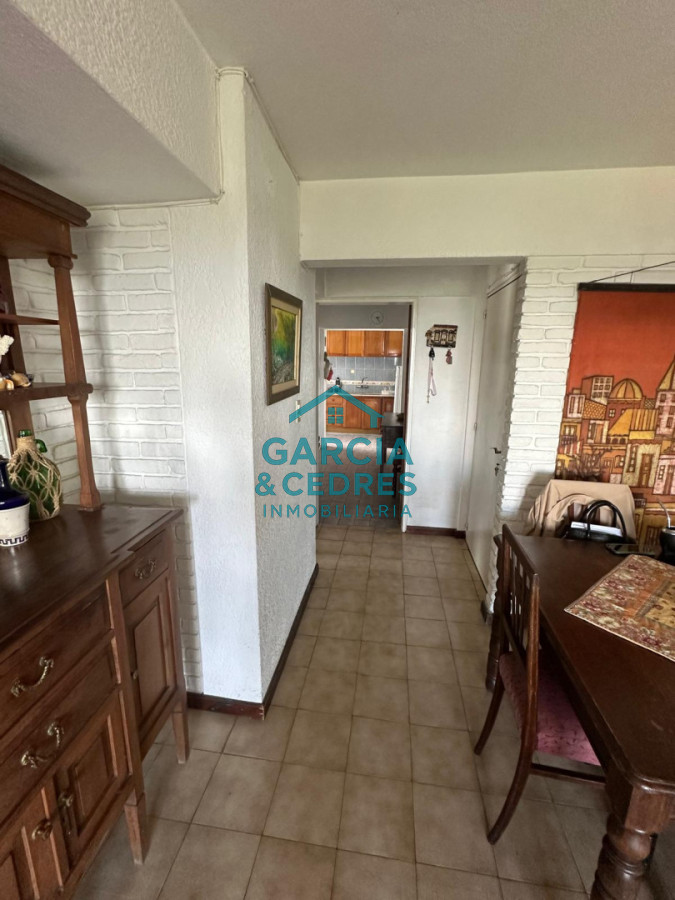 Apartamento ID.143 - OPORTUNIDAD Alquiler Anual USD 1200 Apto torre Marfil de 2 dorm. y 2 baños piso alto 