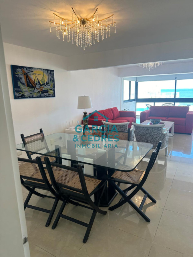 Apartamento ID.197 - Oportunidad !!! Venta Apartamento 4 Dormitorios y 3 baños Reciclado - Playa Brava - Parquemar Center