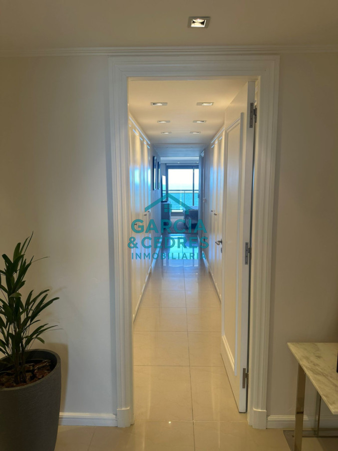 Apartamento ID.175 - Torre Imperiale Exclusivo Apartamento de Gran Categoría con 4 Dormitorios, Servicio y 6 Baños