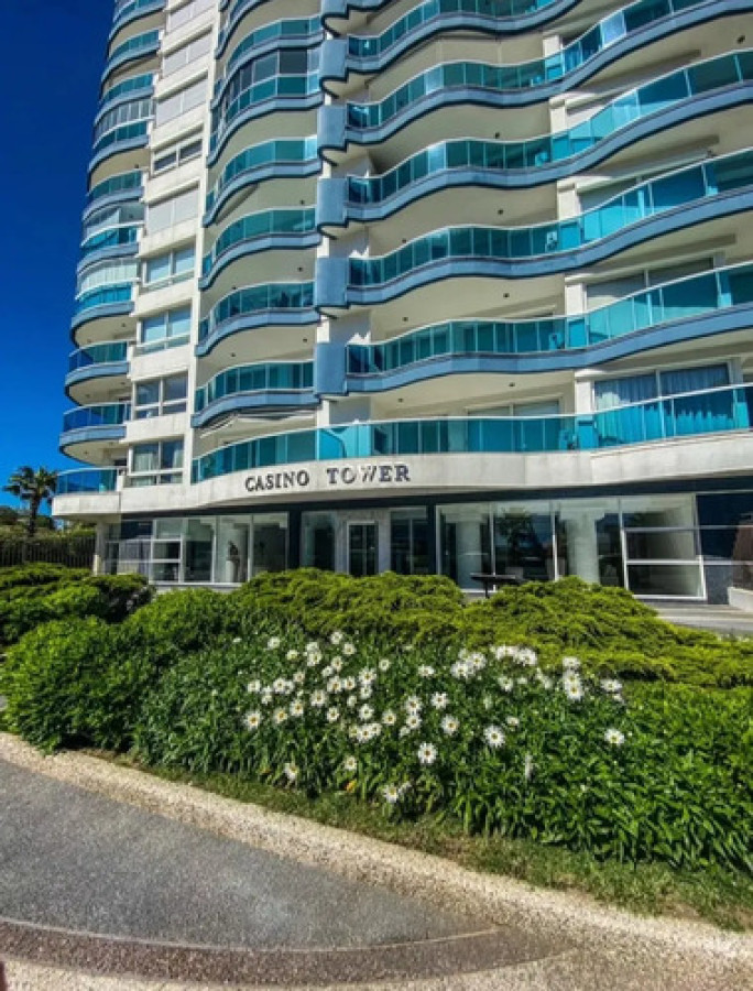 Imagen de Apartamento de 3 dormitorios en Casino Tower, Punta del Este