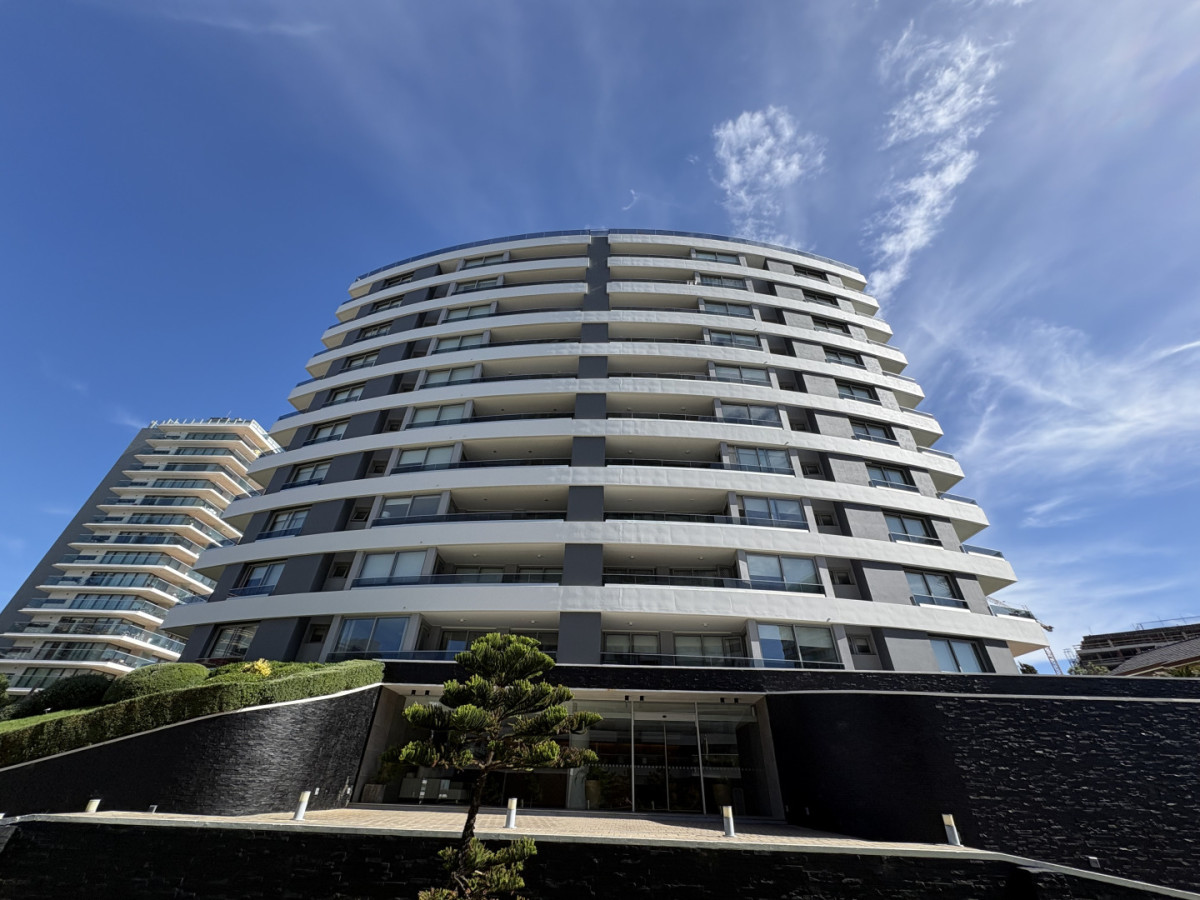 Apartamento en Torre Esmeralda de 3 dormitorios, Playa Brava