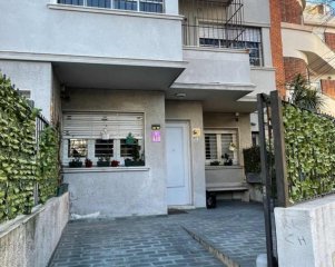 Apartamento en venta, Planta Baja. 3 dormitorios, Pocitos.