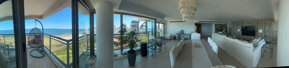 Torre Imperiale Exclusivo Apartamento de Gran Categoría con 4 Dormitorios, Servicio y 6 Baños