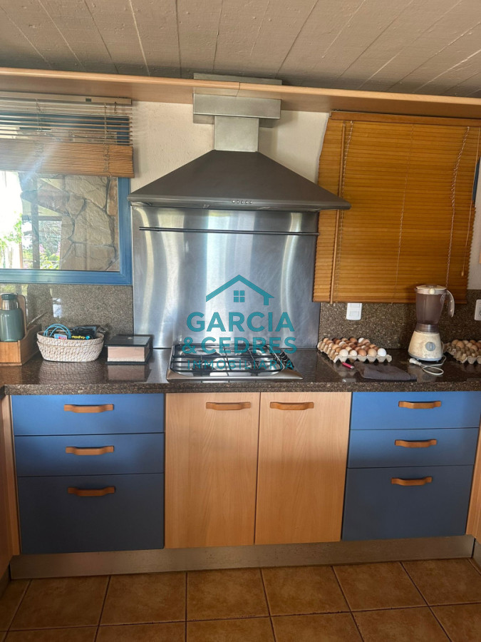 Casa ID.216 - VENDO CASA EN NUEVO CANTEGRIL 5 DORMITORIOS Y 5 BAÑOS EXCLENTE CONSTRUCCION