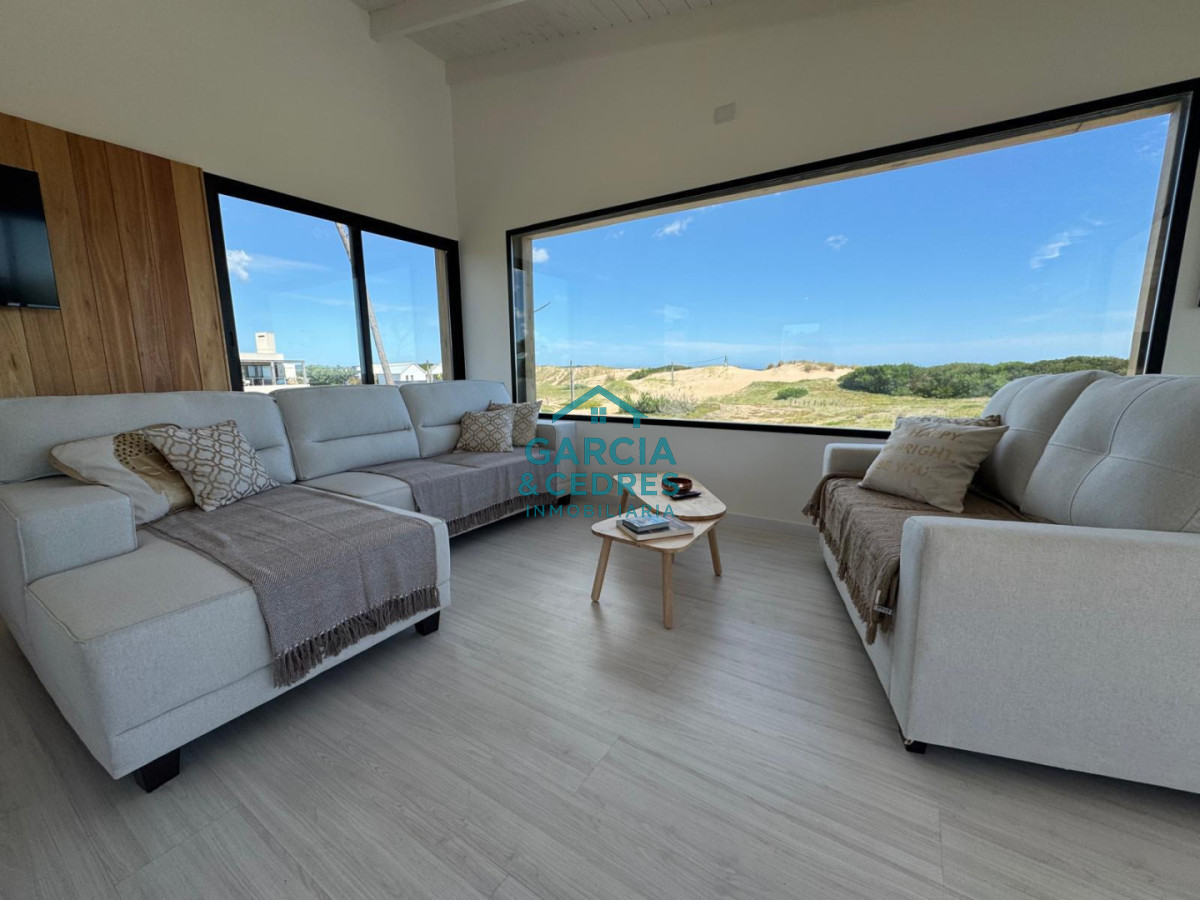 Casa ID.1231 - Venta De Casa Minimalista en Chihuahua Frente al mar 