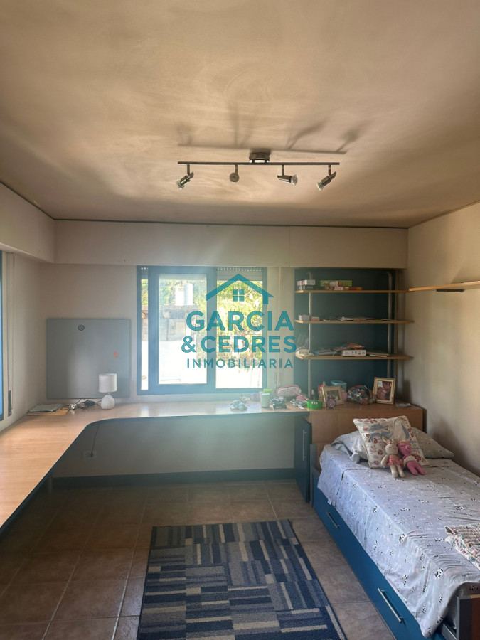 Casa ID.216 - VENDO CASA EN NUEVO CANTEGRIL 5 DORMITORIOS Y 5 BAÑOS EXCLENTE CONSTRUCCION