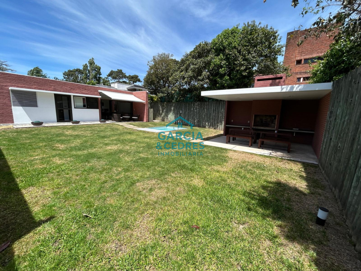 Casa ID.41 - Alquilo desde el 26 de Diciembre al 15 de Enero espectacular casa de 3 dormitorios con 3 baños y piscina