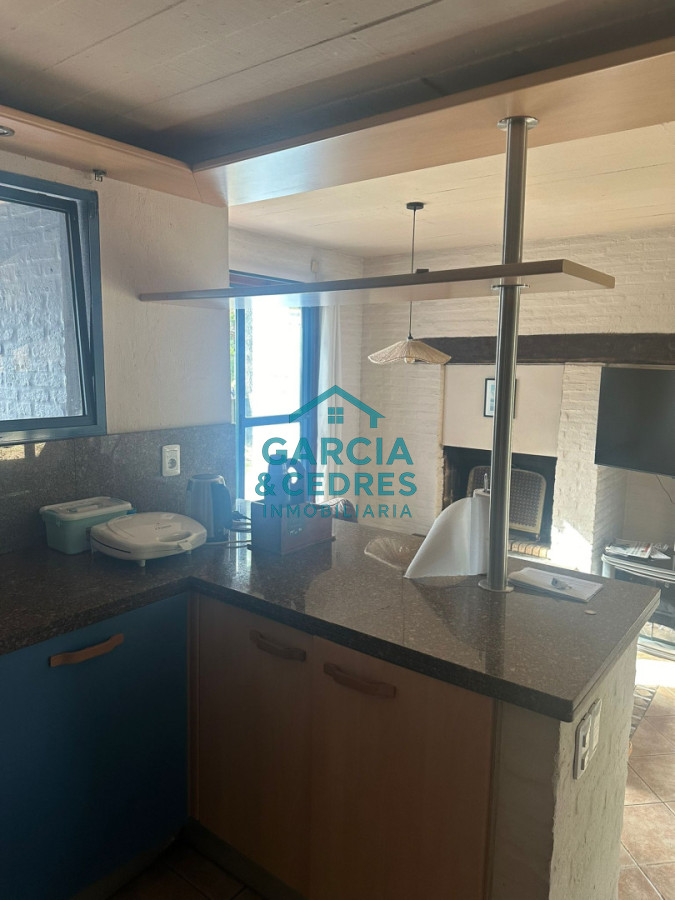 Casa ID.216 - VENDO CASA EN NUEVO CANTEGRIL 5 DORMITORIOS Y 5 BAÑOS EXCLENTE CONSTRUCCION