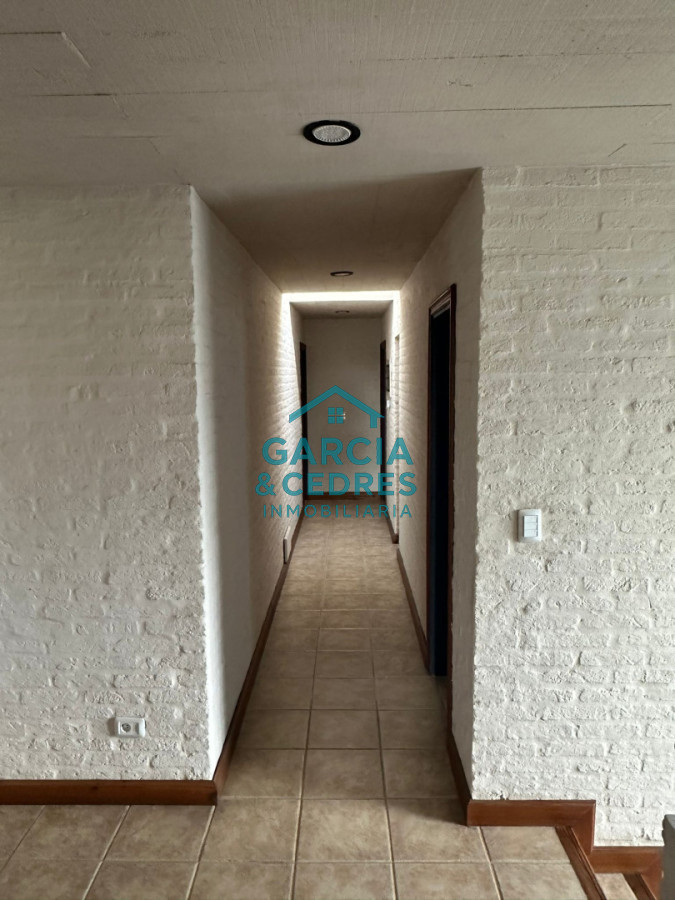 Casa ID.216 - VENDO CASA EN NUEVO CANTEGRIL 5 DORMITORIOS Y 5 BAÑOS EXCLENTE CONSTRUCCION