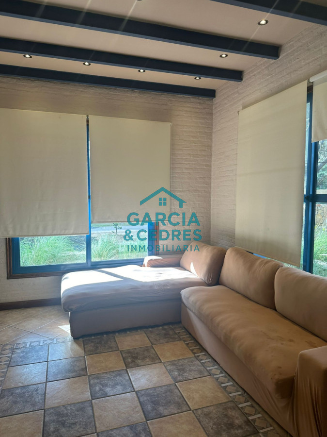 Casa ID.216 - VENDO CASA EN NUEVO CANTEGRIL 5 DORMITORIOS Y 5 BAÑOS EXCLENTE CONSTRUCCION