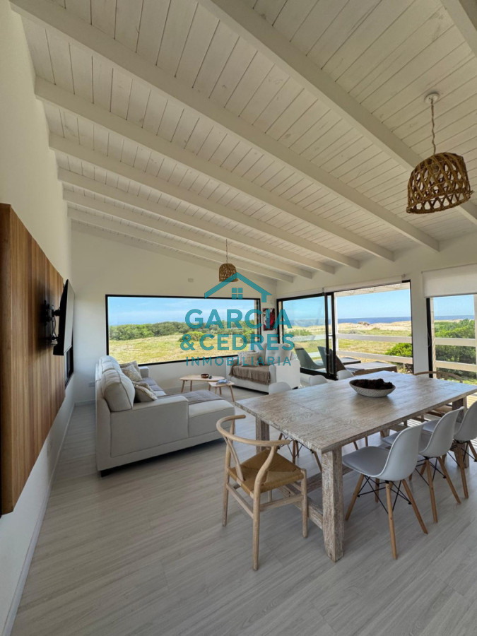 Casa ID.1231 - Venta De Casa Minimalista en Chihuahua Frente al mar 