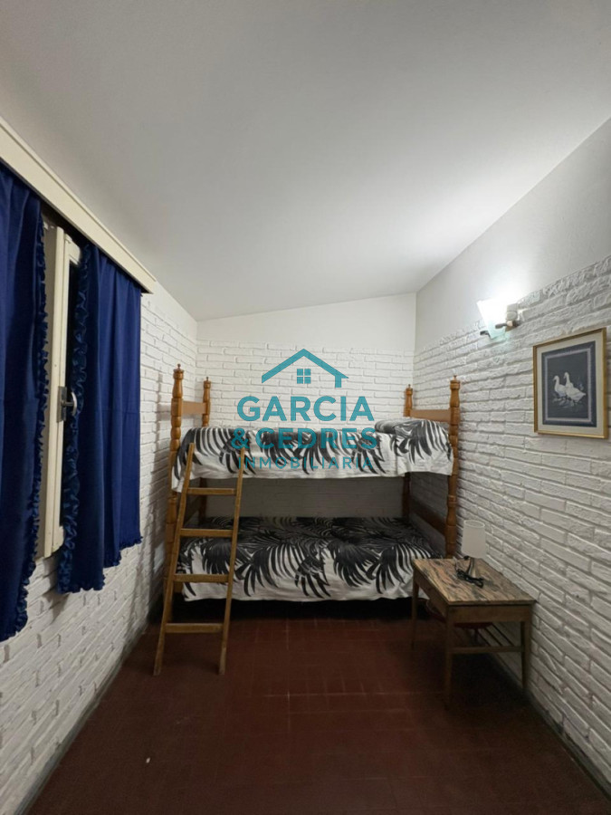 Casa ID.1202 - Alquiler de Casa de 3 dorm + 3 baños . Excelente Ubicación 