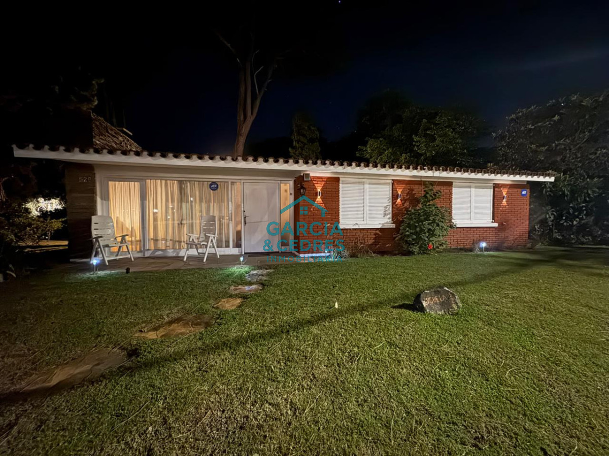 Casa ID.1202 - Alquiler de Casa de 3 dorm + 3 baños . Excelente Ubicación 