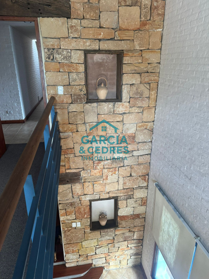 Casa ID.216 - VENDO CASA EN NUEVO CANTEGRIL 5 DORMITORIOS Y 5 BAÑOS EXCLENTE CONSTRUCCION