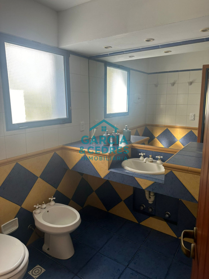 Casa ID.216 - VENDO CASA EN NUEVO CANTEGRIL 5 DORMITORIOS Y 5 BAÑOS EXCLENTE CONSTRUCCION