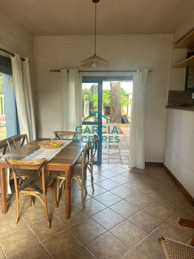 Casa ID.216 - VENDO CASA EN NUEVO CANTEGRIL 5 DORMITORIOS Y 5 BAÑOS EXCLENTE CONSTRUCCION