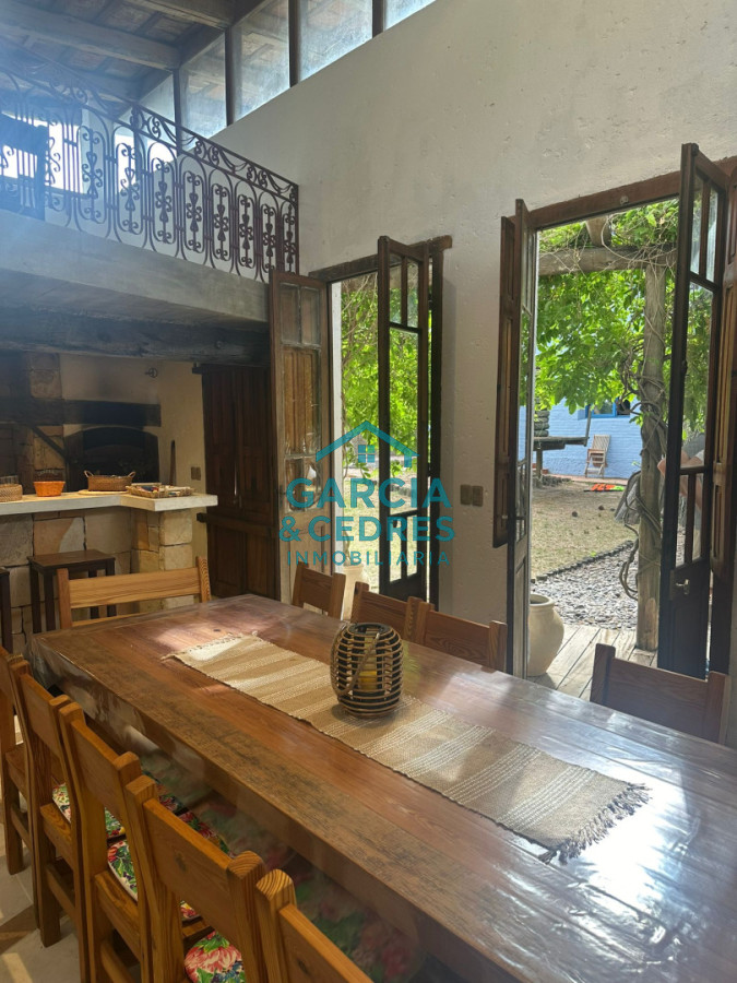 Casa ID.216 - VENDO CASA EN NUEVO CANTEGRIL 5 DORMITORIOS Y 5 BAÑOS EXCLENTE CONSTRUCCION