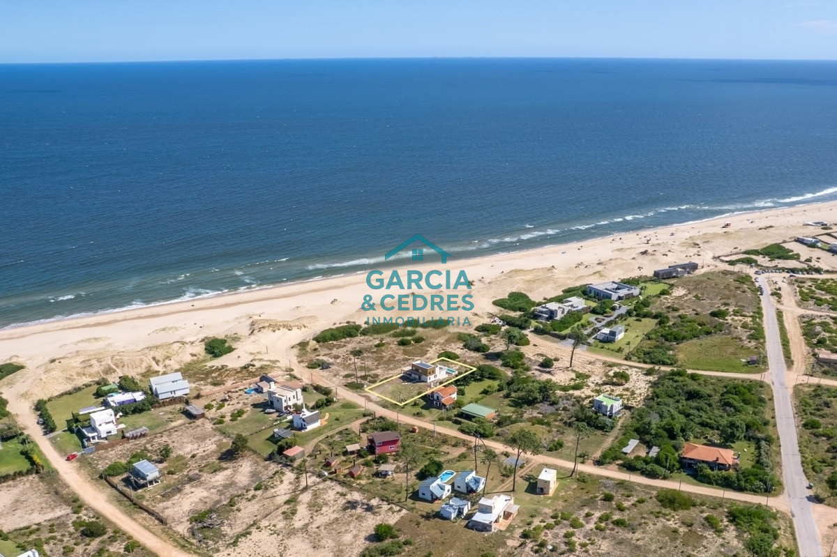 Casa ID.1231 - Venta De Casa Minimalista en Chihuahua Frente al mar 