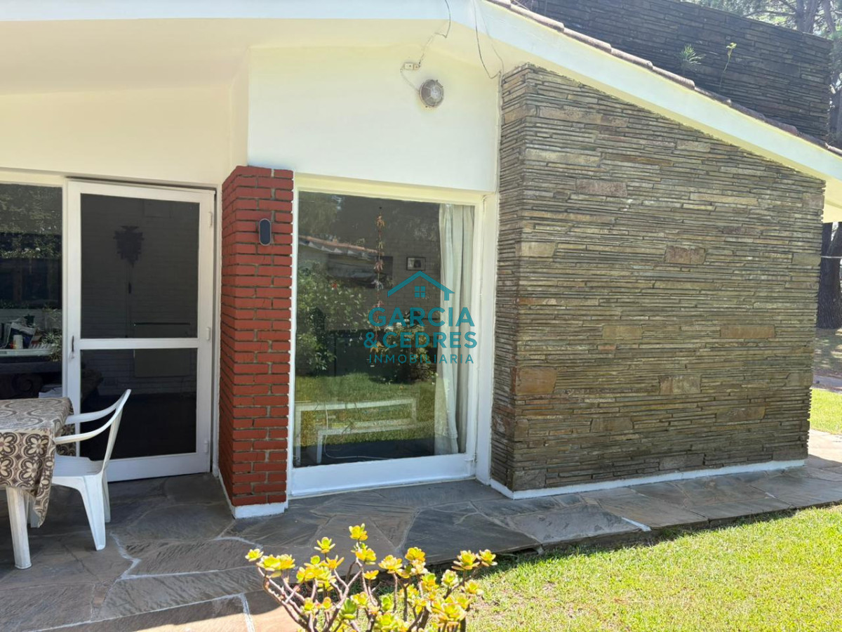 Casa ID.1202 - Alquiler de Casa de 3 dorm + 3 baños . Excelente Ubicación 
