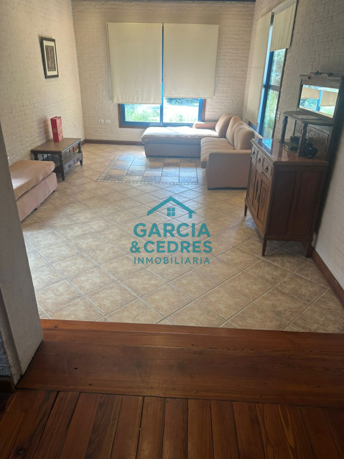 Casa ID.216 - VENDO CASA EN NUEVO CANTEGRIL 5 DORMITORIOS Y 5 BAÑOS EXCLENTE CONSTRUCCION