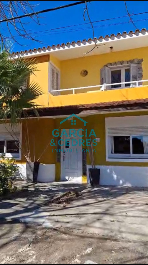 Casa ID.36 - EXCELENTE OPORTUNIDAD OPORTUNIDAD EN PIRIAPOLIS COMPLEJO DE 4 CASAS A SOLO 4 CUADRAS DEL MAR