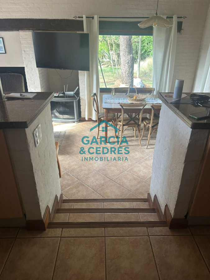 Casa ID.216 - VENDO CASA EN NUEVO CANTEGRIL 5 DORMITORIOS Y 5 BAÑOS EXCLENTE CONSTRUCCION