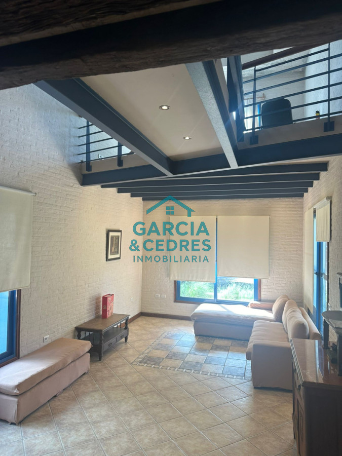 Casa ID.216 - VENDO CASA EN NUEVO CANTEGRIL 5 DORMITORIOS Y 5 BAÑOS EXCLENTE CONSTRUCCION