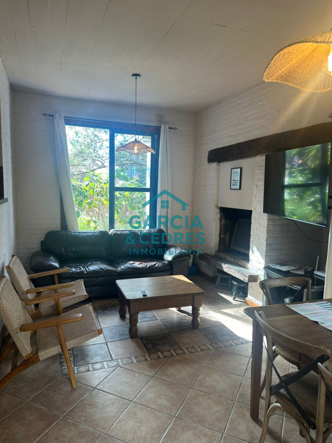 Casa ID.216 - VENDO CASA EN NUEVO CANTEGRIL 5 DORMITORIOS Y 5 BAÑOS EXCLENTE CONSTRUCCION