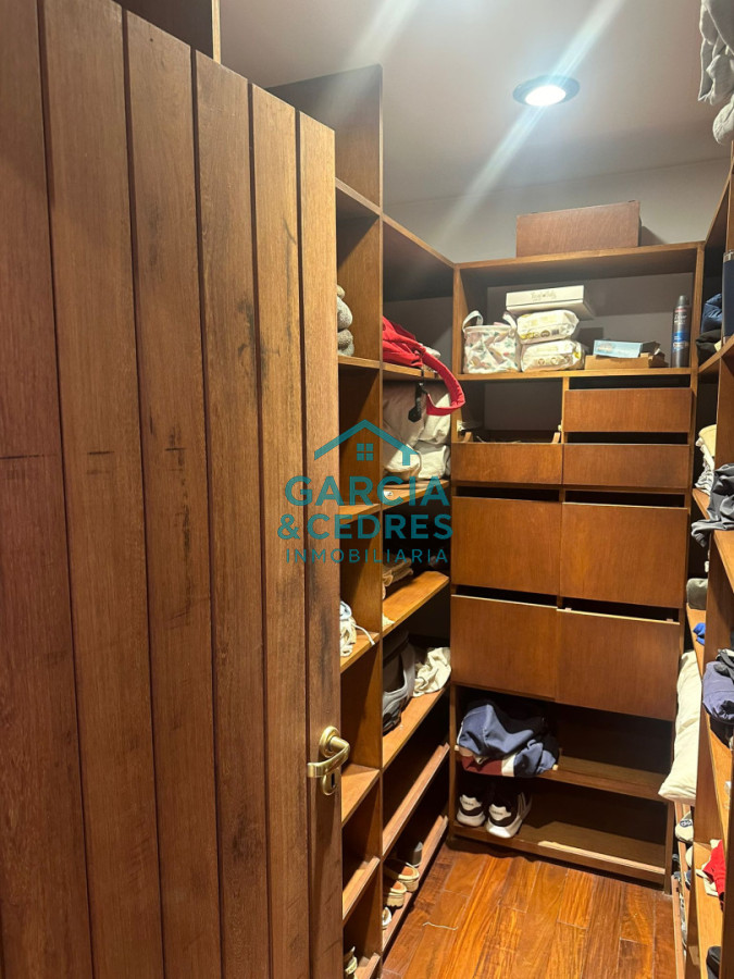 Casa ID.216 - VENDO CASA EN NUEVO CANTEGRIL 5 DORMITORIOS Y 5 BAÑOS EXCLENTE CONSTRUCCION