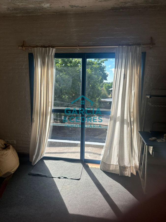 Casa ID.216 - VENDO CASA EN NUEVO CANTEGRIL 5 DORMITORIOS Y 5 BAÑOS EXCLENTE CONSTRUCCION