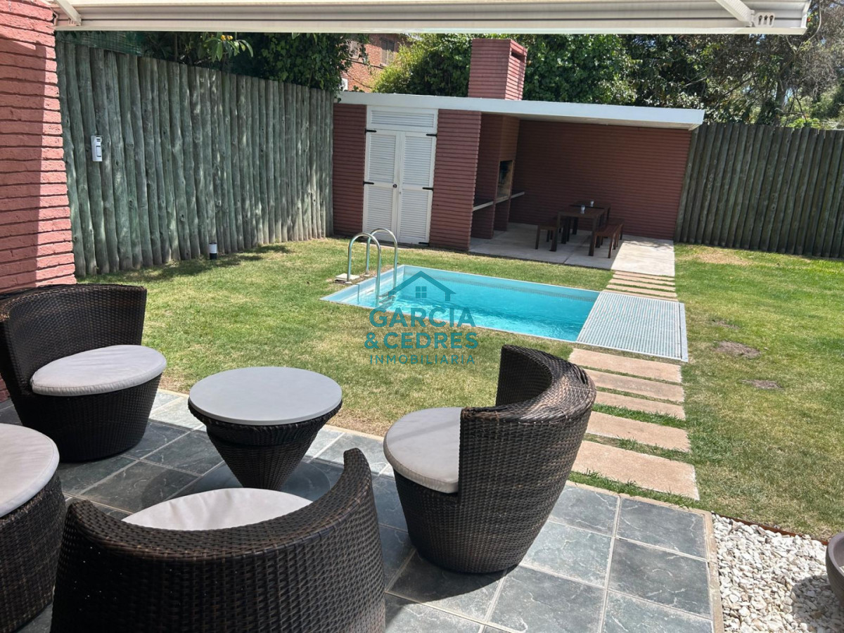 Casa ID.41 - Alquilo desde el 26 de Diciembre al 15 de Enero espectacular casa de 3 dormitorios con 3 baños y piscina