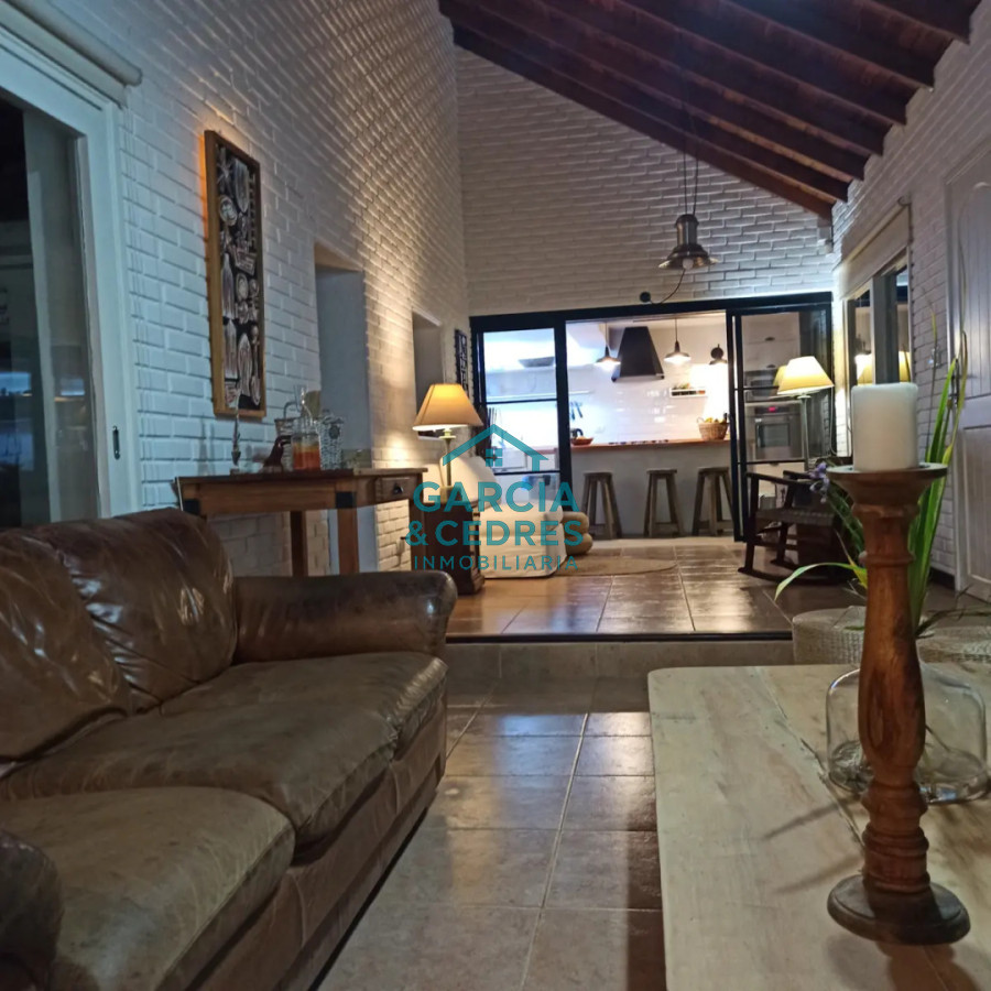 Casa ID.813 - Casa de 4 dormitorios en alquiler de temporada - San Rafael, Punta del Este 