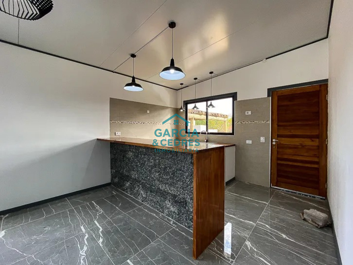 Casa ID.38 - Oportunidad en Las Flores a solo 200 mts de la playa . Casa A estrenar con piscina de 2 dormitorios y un baño 