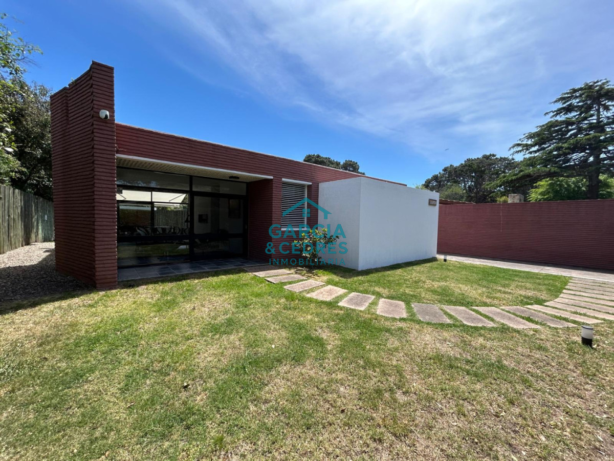 Casa ID.41 - Alquilo desde el 26 de Diciembre al 15 de Enero espectacular casa de 3 dormitorios con 3 baños y piscina