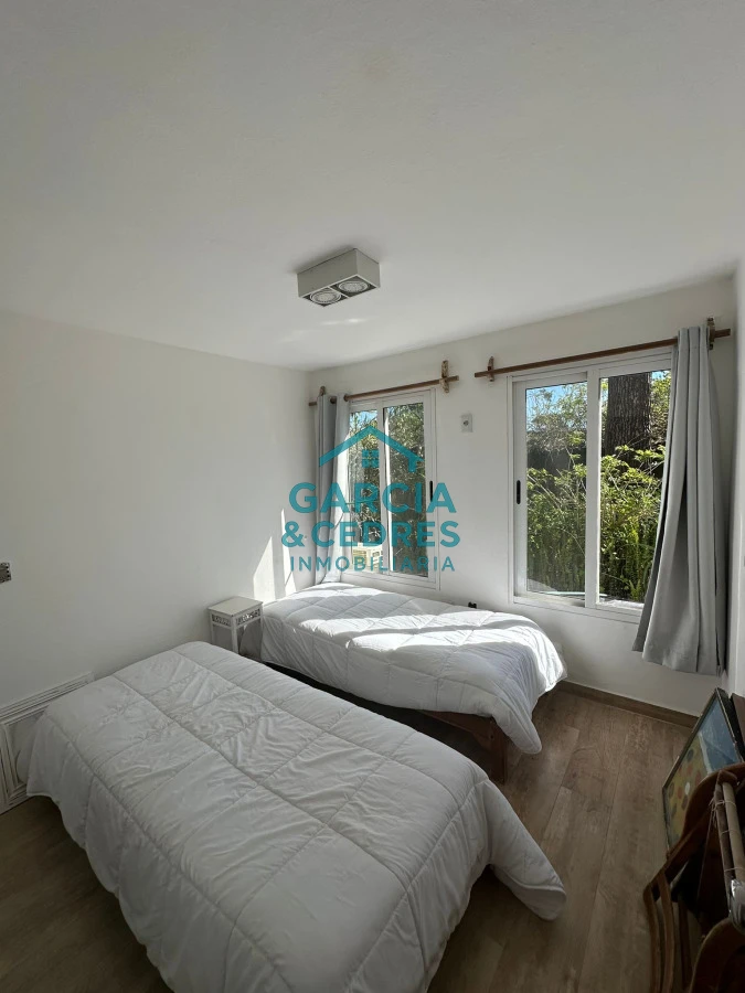 Casa ID.6 - Casa en Montoya a solo 250 mts del mar , 3 dormitorios con 2 baños . recien reciclada con muy buen gusto