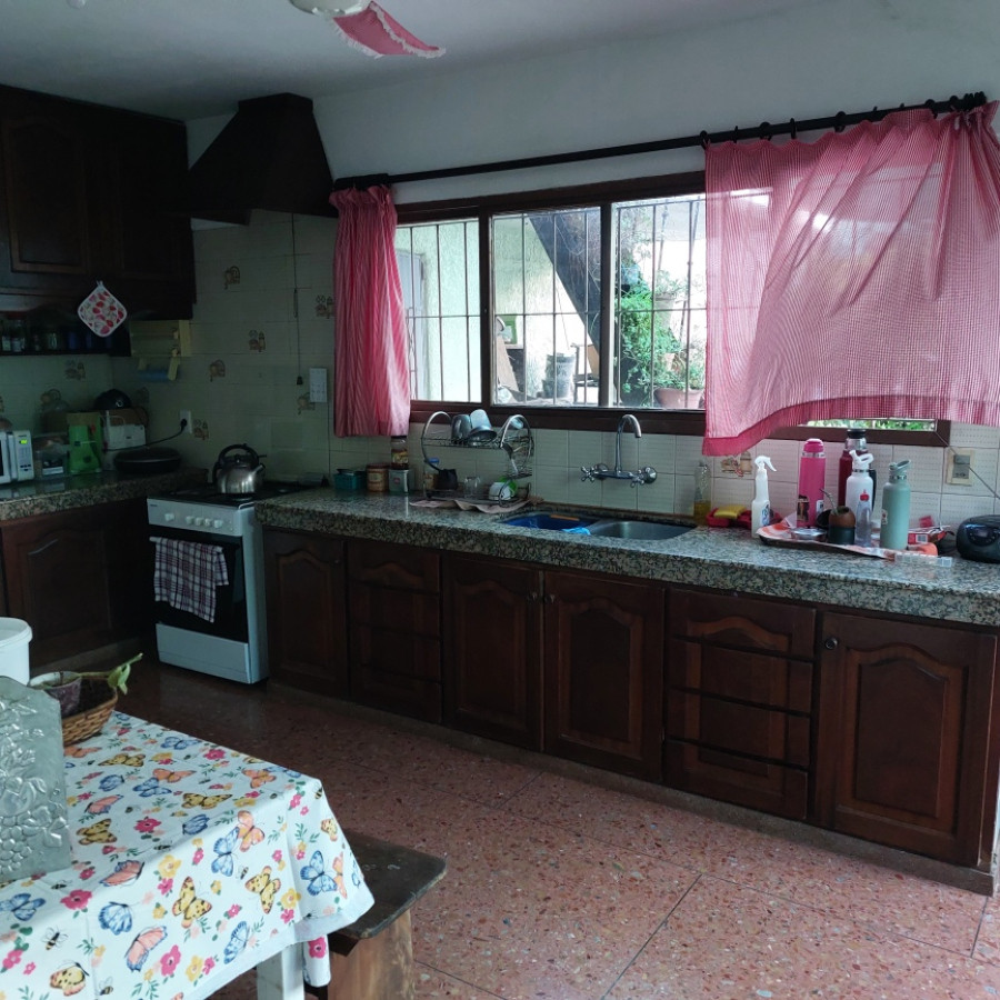 Casa ID.82 - Se vende,  casa 3 dormitoriosen Sayago.